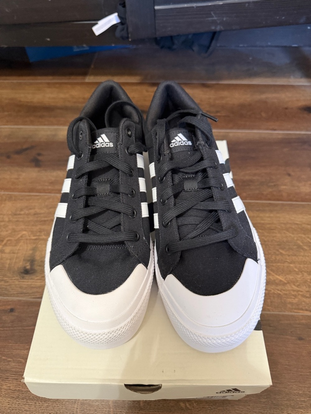 Adidas bravado 2.0 platform sneakers size 9.5 new